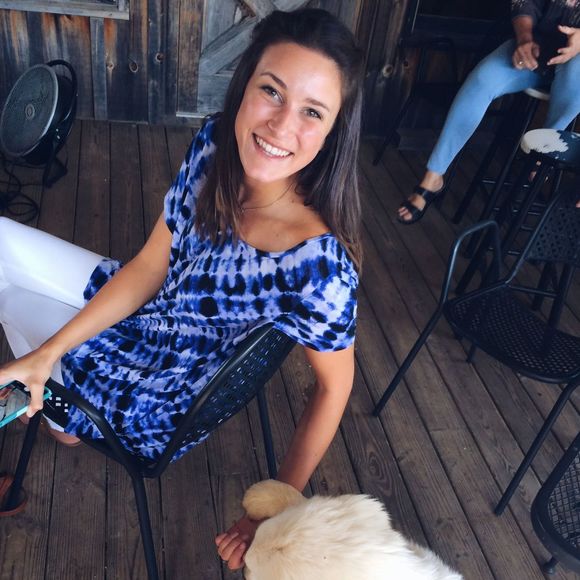 Meet your Posher, Claudette - Picture 1 of 1